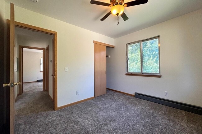 Building Photo - 2411 Brentwood Pkwy
