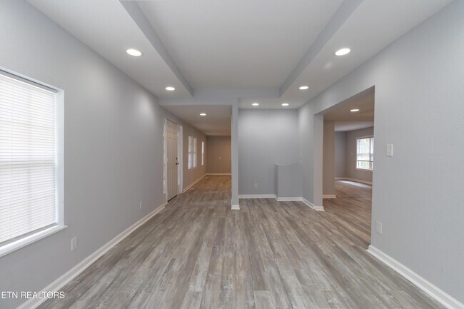 Foto del edificio - 770 Mahoney Rd