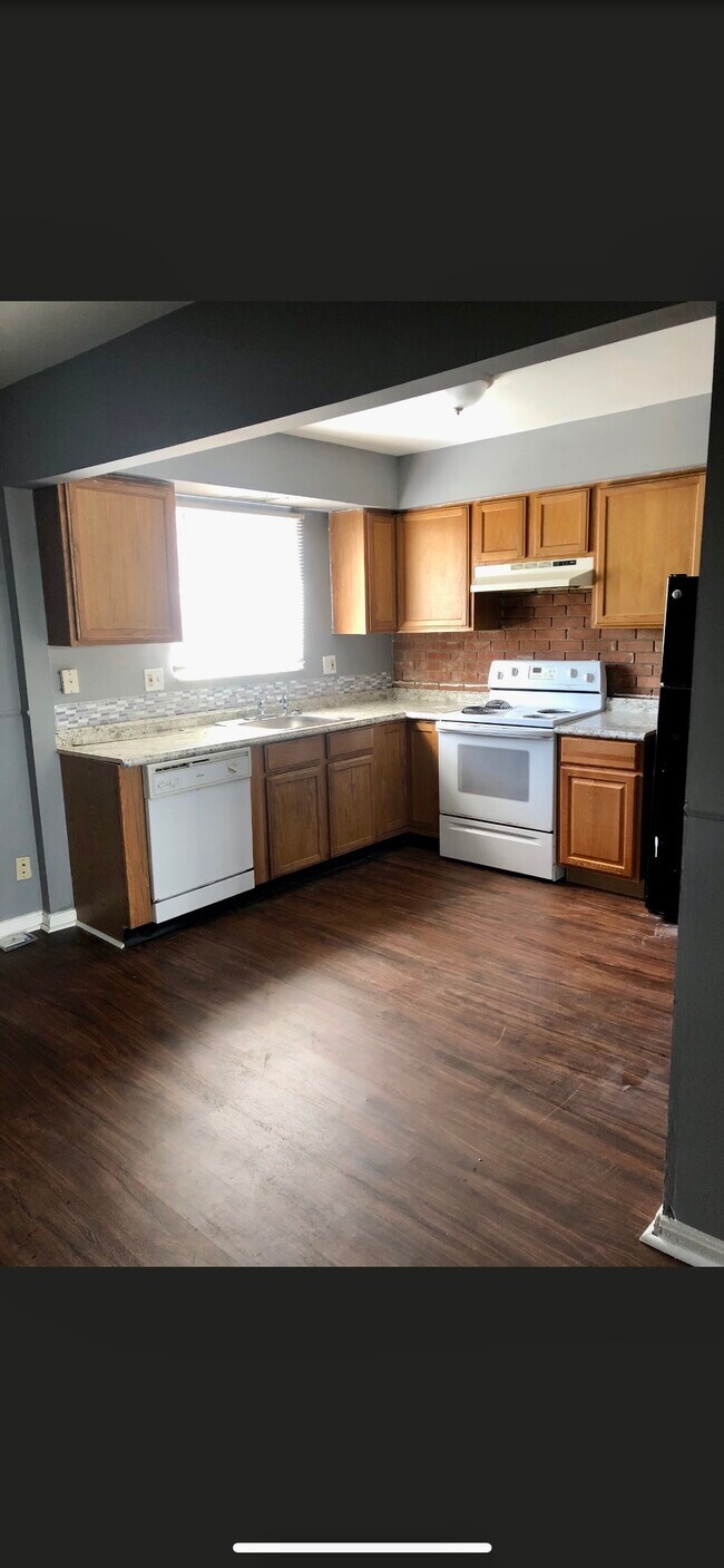 Foto del edificio - 3339 Lakeview St