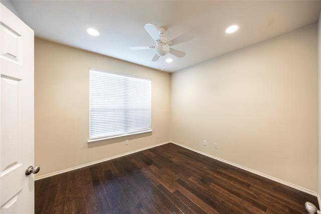 Foto del edificio - 5701 Quicksilver Dr