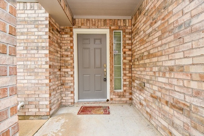 Building Photo - 1115 Eden Park Ln