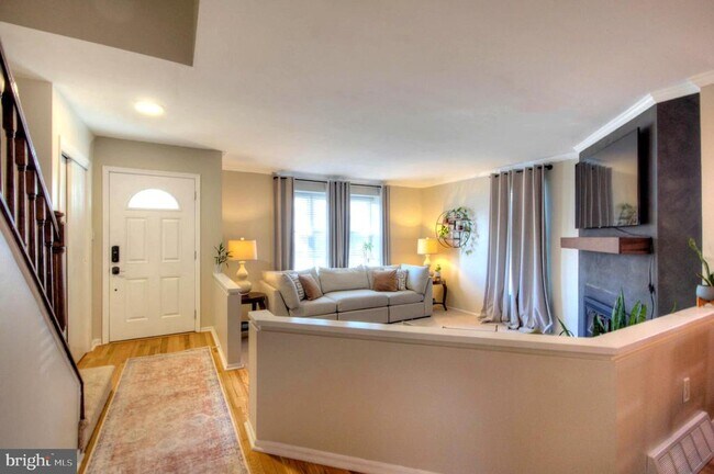 Foto del edificio - 708 Kings Croft Dr