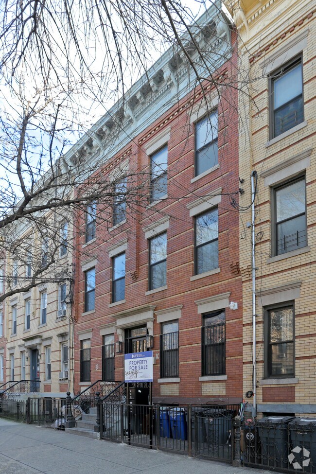 1706 Gates Ave, Ridgewood, NY 11385 Apartments Ridgewood, NY