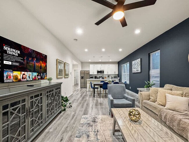 Building Photo - 1117 N Bishop Ave