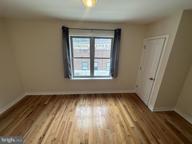 Building Photo - 4442 Cresson St