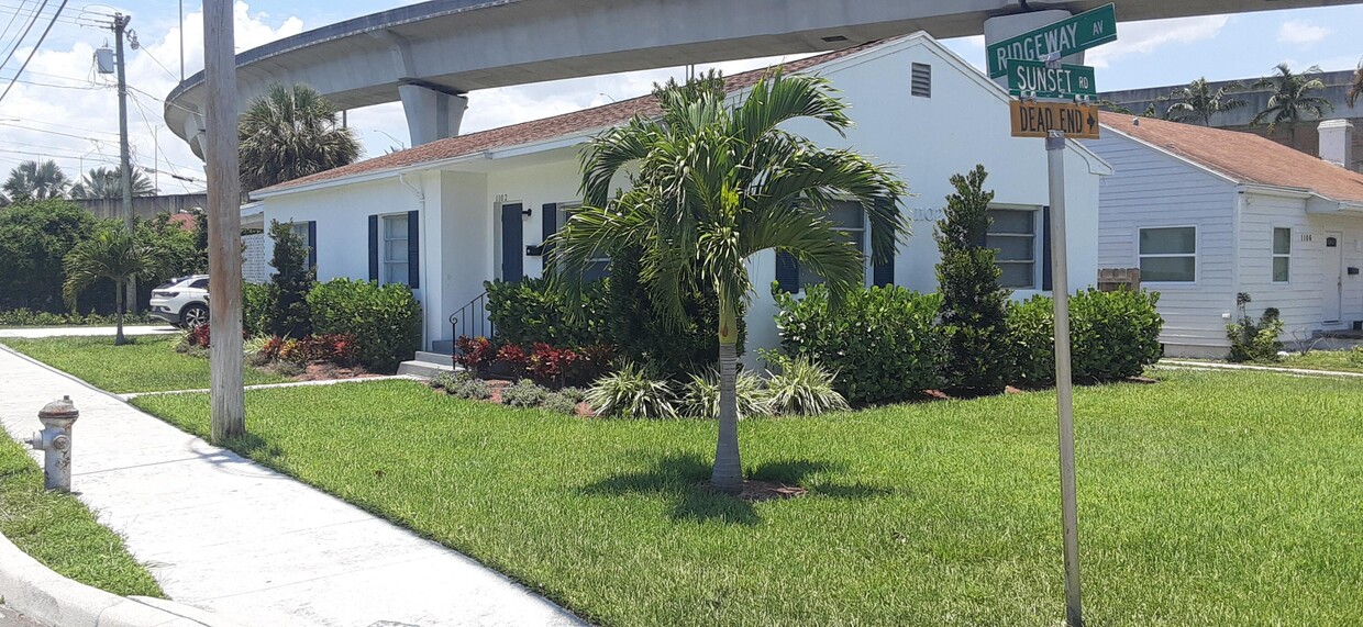 Foto principal - 1102 Sunset Rd