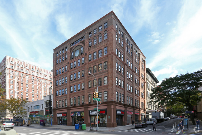 Exterior - Eagle Court