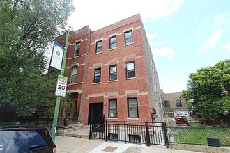 Building Photo - 1344 W Ohio St