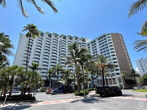 Building Photo - 2899 Collins Ave