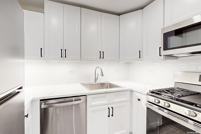 Foto del edificio - 20 W 64th St
