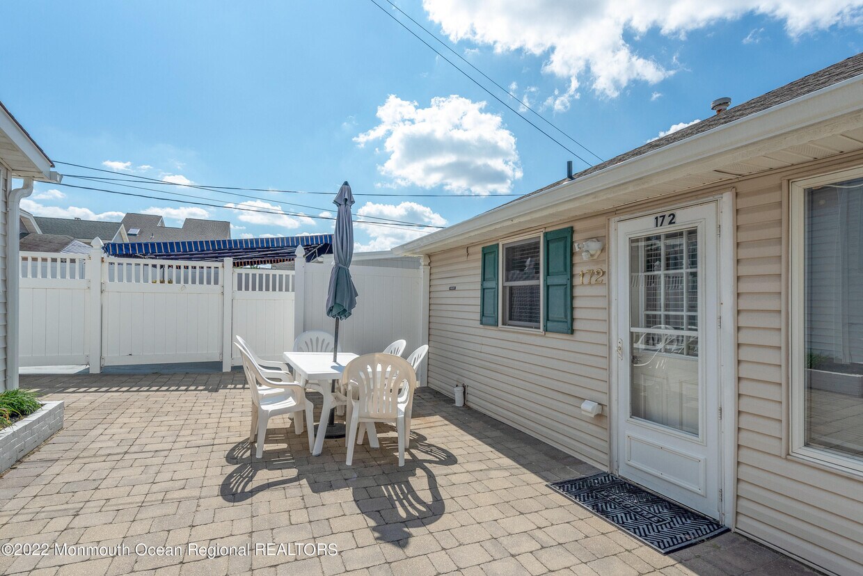 172 1st Ave Unit A, Manasquan, NJ 08736 Condo for Rent in Manasquan