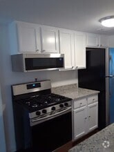 Building Photo - 1504 Kemper St