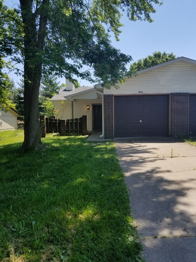 Building Photo - 4716 W Knox Dr