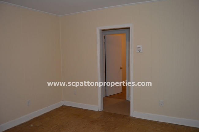 Building Photo - 3640 Live Oak St