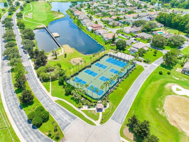 Foto del edificio - 2 Eagle Ridge Dr