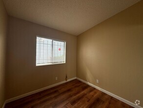 Building Photo - 1724 11th St