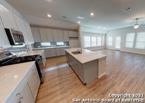 Foto del edificio - 15050 Gelding Hts