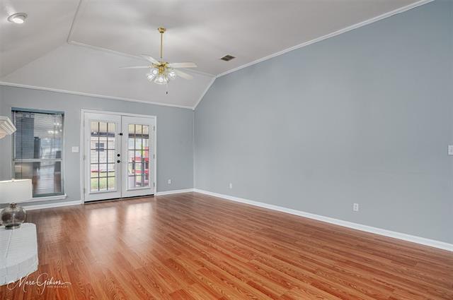 Foto del edificio - 3303 Salem Pl