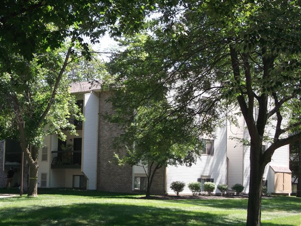 Foto principal - 5220 Hedgewood Dr