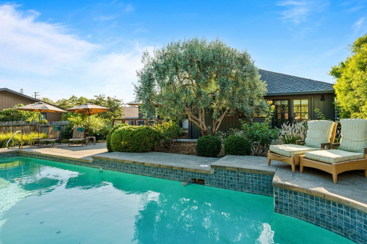 1028 Maxwell St, Healdsburg, CA 95448 House Rental in Healdsburg, CA