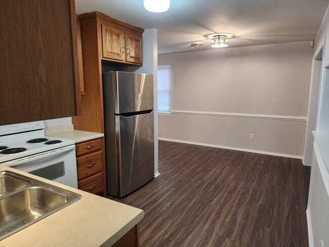 Photo - Updated 3 Bedroom, 1 bath with Large Backyard! House