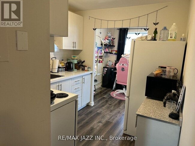 Building Photo - 43 Wayne Ave