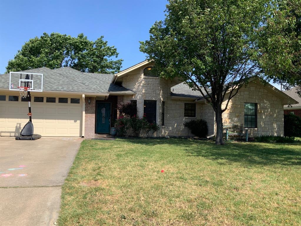 Foto principal - 653 Maplewood Dr