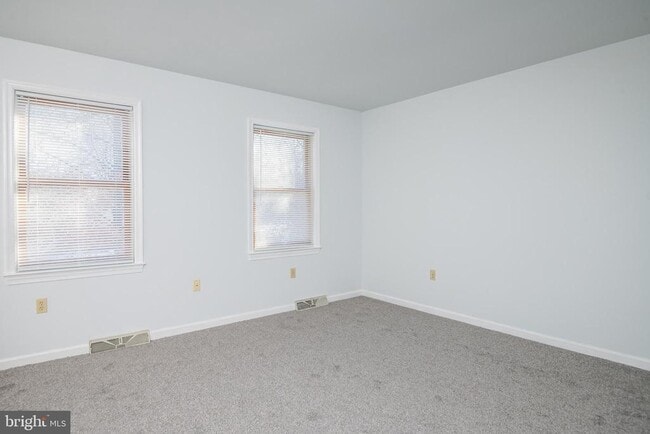 Building Photo - 1957 Lincoln Ave