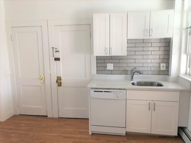 Building Photo - 56 Portsmouth St