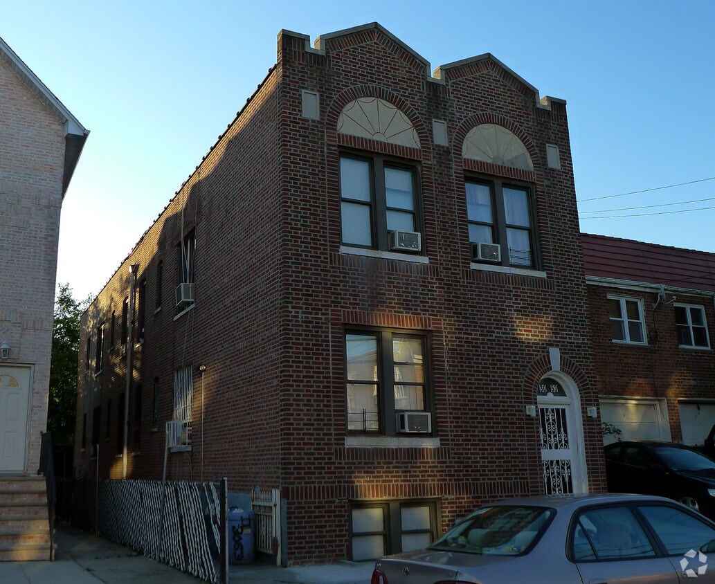 Building Photo - 3053 82nd St
