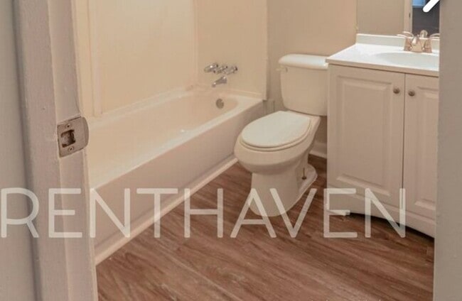 Foto del edificio - 3308 Forest Estates Dr