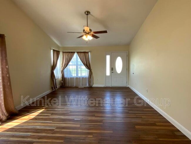 Foto del edificio - 3336 Berwin Green Dr