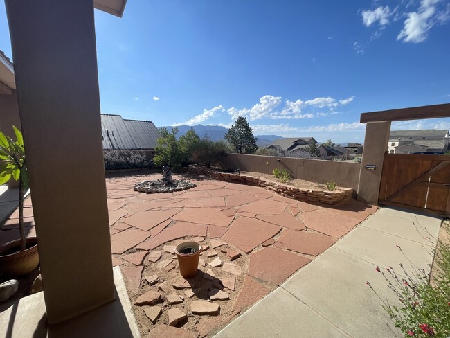 Building Photo - 6809 Chapingo Rd NE