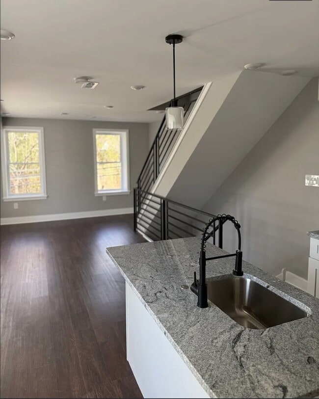 Building Photo - 334 Church Rd