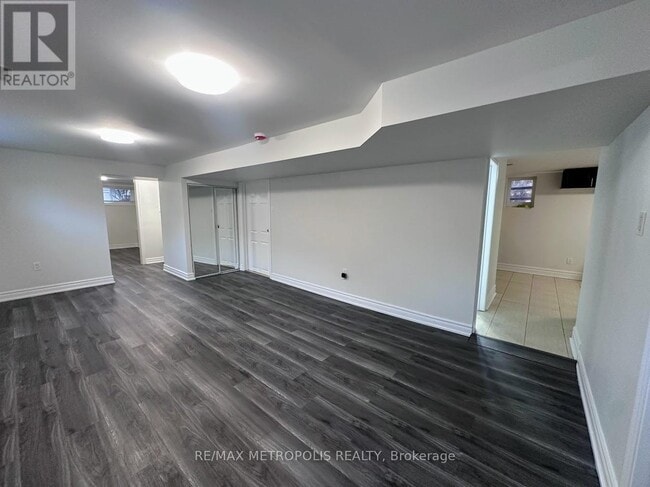 Building Photo - 29 Alanbury Crescent