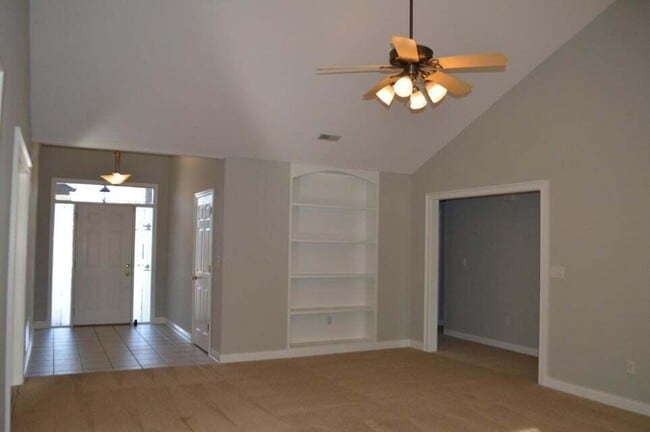 Building Photo - 808 Shakertown Way