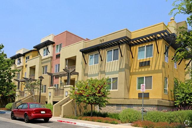 Building Photo - Irvington Terrace