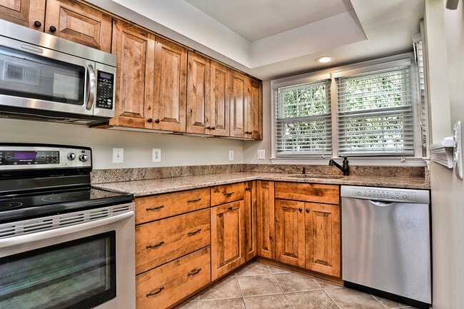COCINA DE GRANITO - 12817 Mill Brook Ct