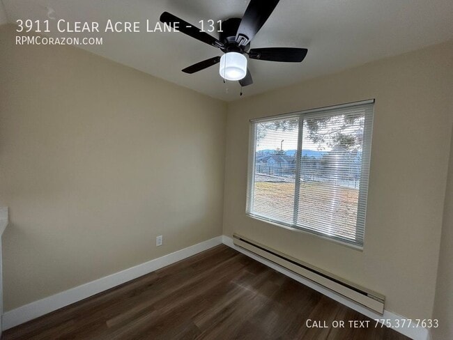 Foto del edificio - 3911 Clear Acre Ln