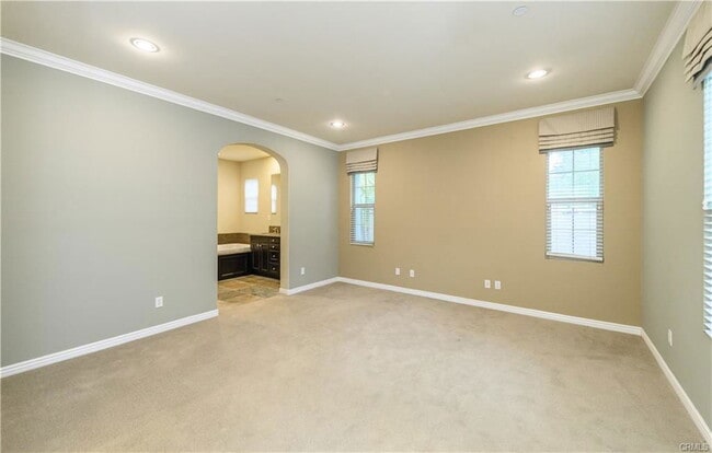 Building Photo - 46 Ridge Valley