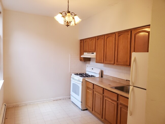 133 Anderson Ave