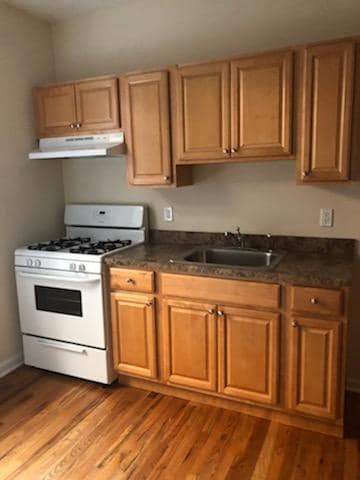 kitchen - 45 51st St