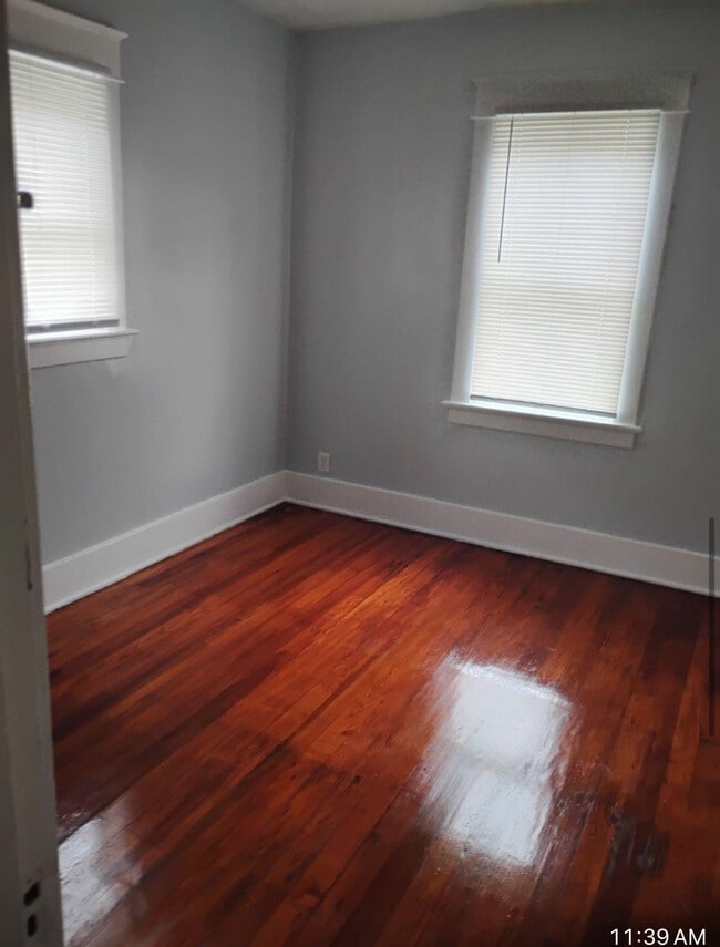 Building Photo - 801 Sancome Ave