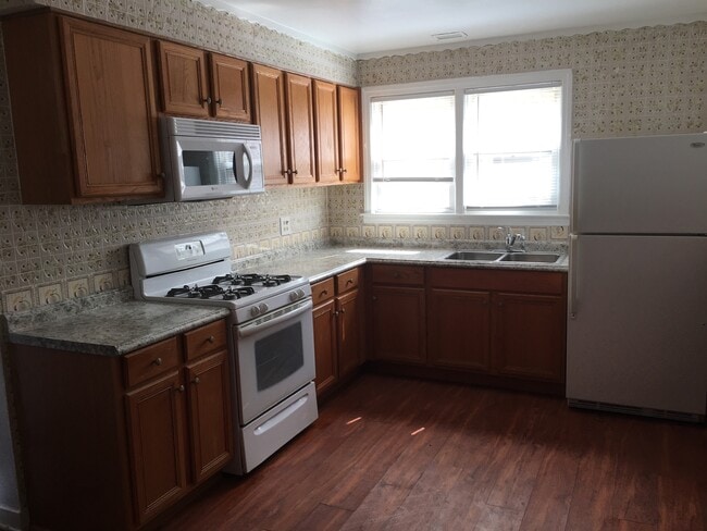 Building Photo - 8950 Bronx Ave