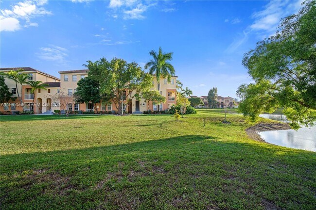 Foto del edificio - 10242 NW 7th St