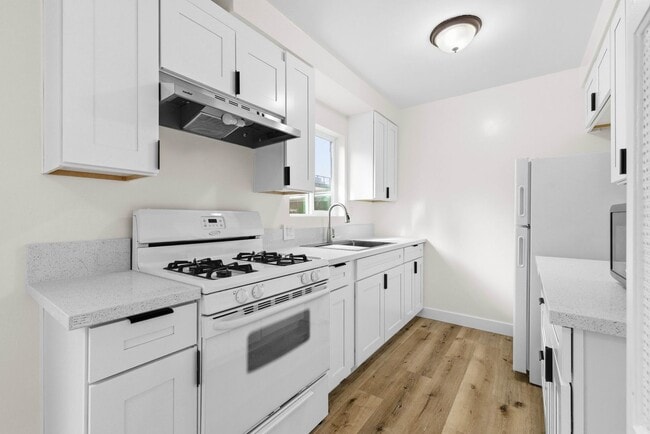 Foto del edificio - 2BR Coastal La Jolla Apartment | Steps to Windansea Beach