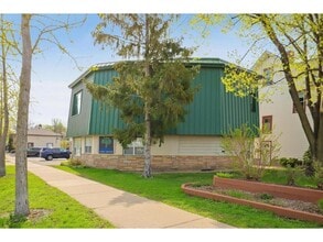 Building Photo - 3103 Irving Ave S
