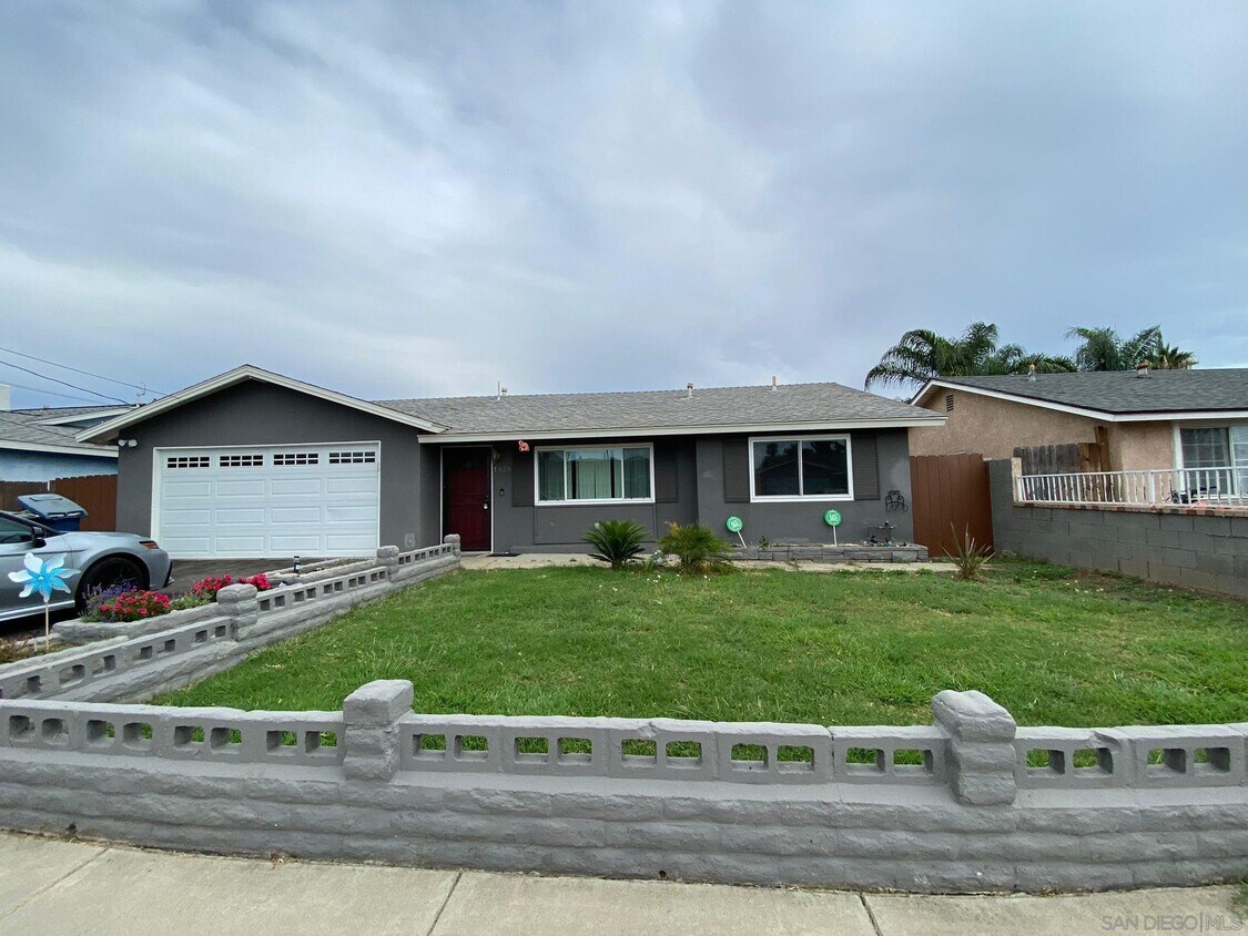 Primary Photo - 1419 Wilson Ave