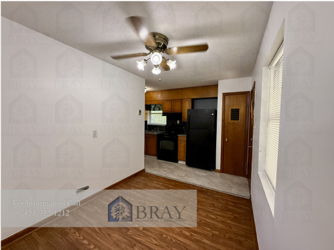 Foto del edificio - Charming 2-Bedroom Brick Duplex in a Prime...