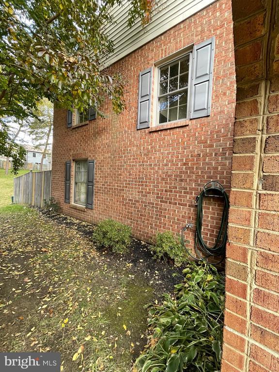 Building Photo - 5737 Independence Cir